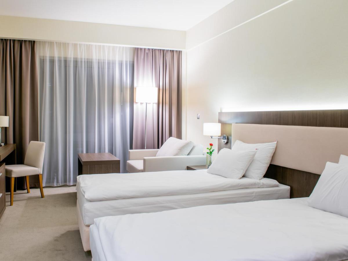 Hotel Kosma Kozmin 외부 사진