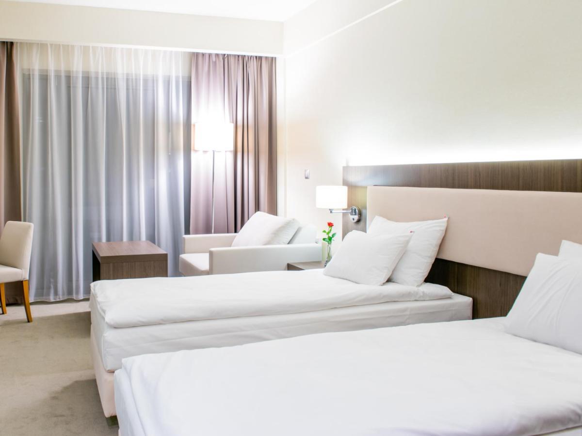 Hotel Kosma Kozmin 외부 사진