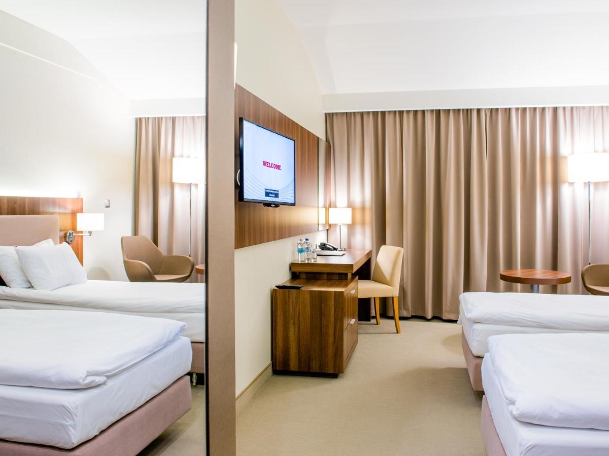 Hotel Kosma Kozmin 외부 사진