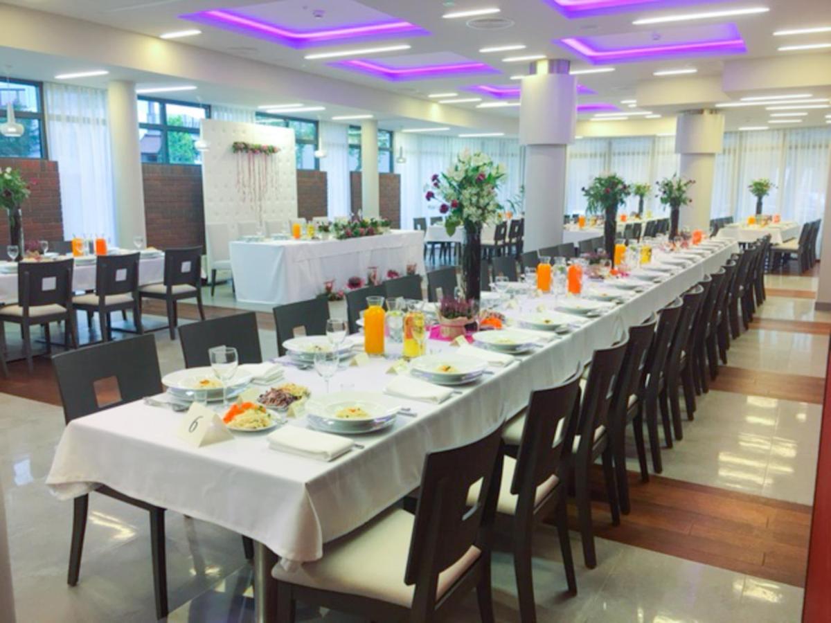 Hotel Kosma Kozmin 외부 사진